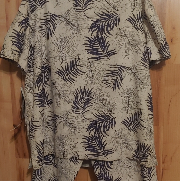 Sag Harbor Petite Women's Pants(14) Top (16) Capri Set Black Cream Leaf Pattern - Picture 7 of 10